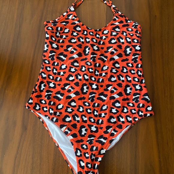 CUPSHE Women's V Neck Leopard Print One Piece Swimsuit - Picture 3 of 5